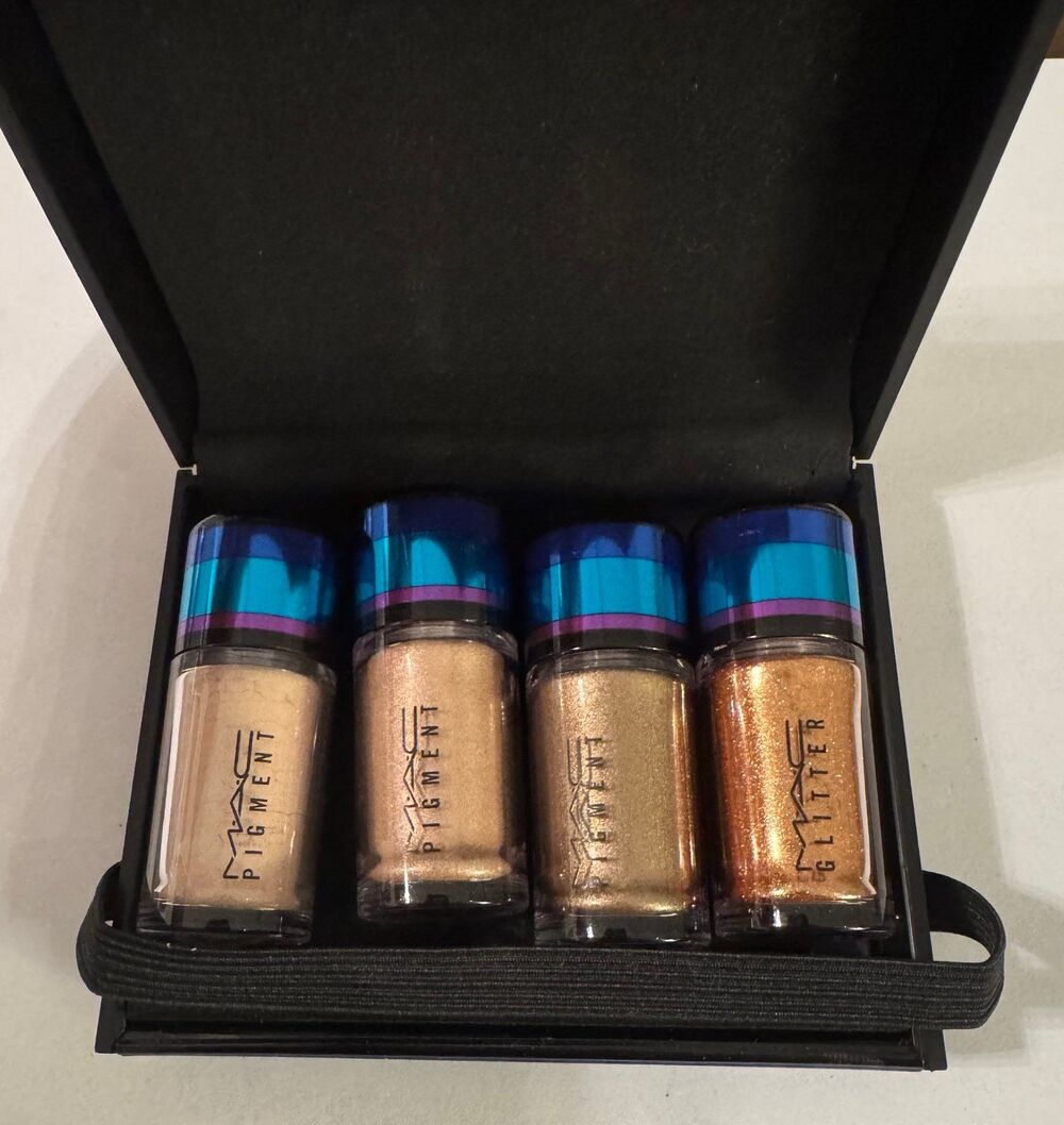 NIB MAC 2015 ‘Magic Of The Night’ GOLD pigment set Limited Edition Deadstock